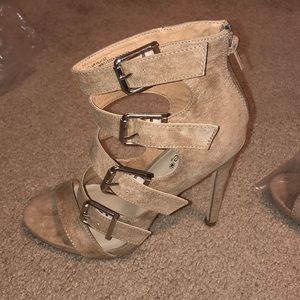 NWOT Shoe Dazzle strappy heels